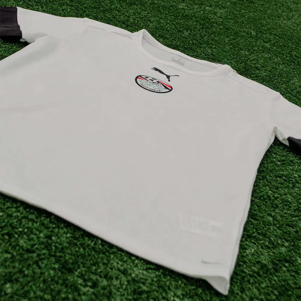 blancbi3.webp Maillot d'entraînement blanc bicolore Égypte